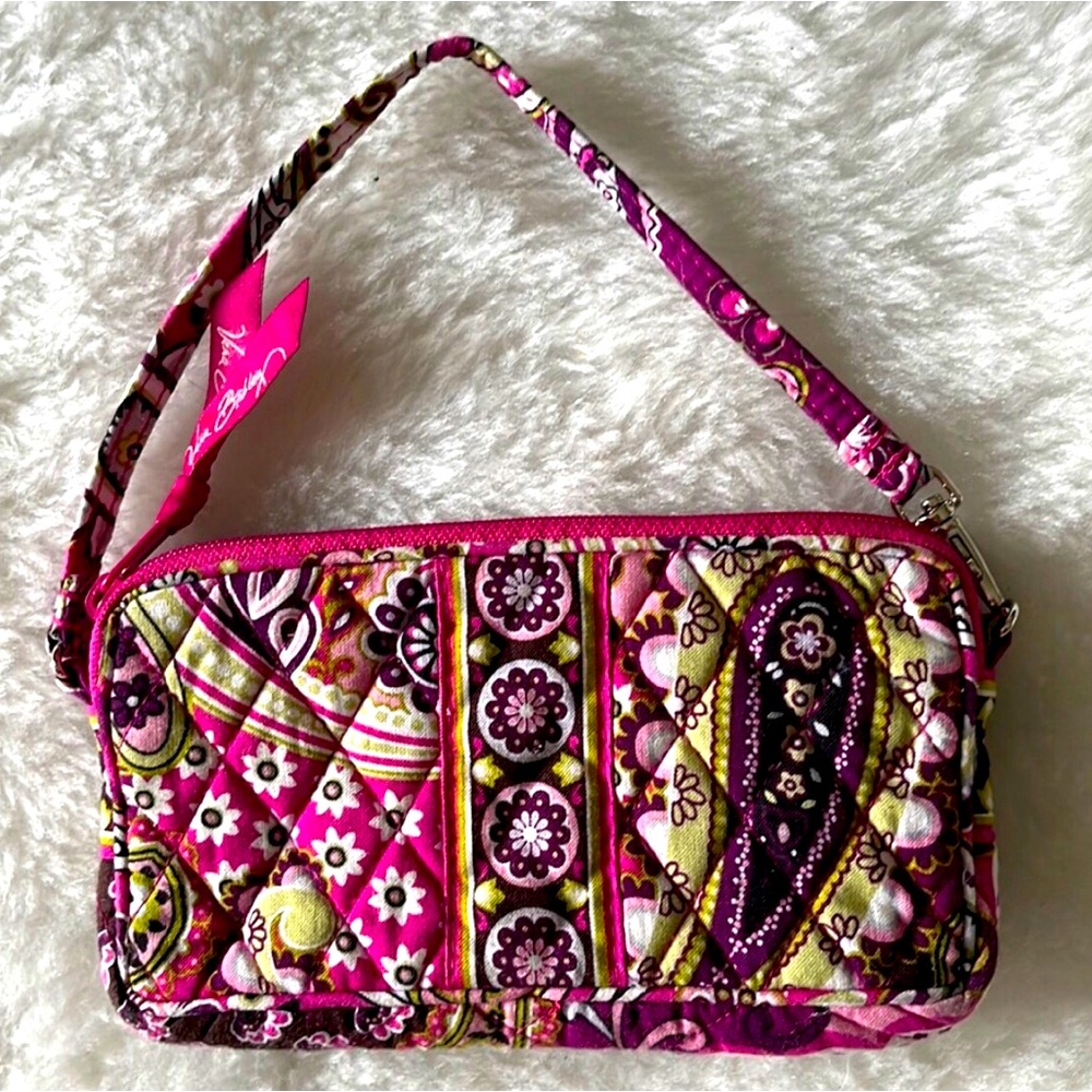 Vera Bradley Very Berry Paisley. Wallet/Wristlet